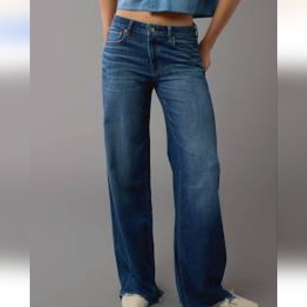 AE Dreamy Drape Stretch Ripped Low-Rise Baggy Flare Jean Size 20 Short NWT